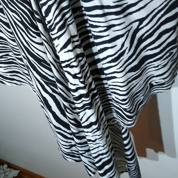 Colour works open front cardigan zebra pattern. Size L - Picture 3 of 7